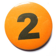 Button 59mm mit Zahlenreihe orange