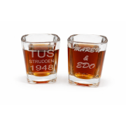 Personalisiertes Schnapsglas mit Gravur – Shotglas individuell mit Namen, Datum oder Logo – Geschenk für Männer, Hochzeit, Geburtstag – Whisky Shot Glas personalisiert